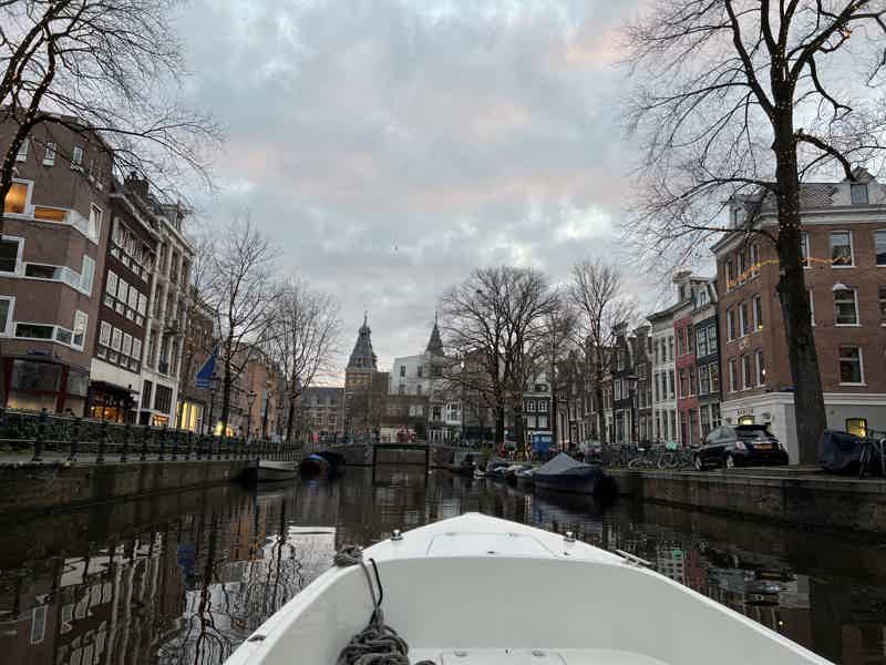 Комбинированный тур пешком 2 часа, а затем на лодочке по Амстердаму 2 часа - фото 19