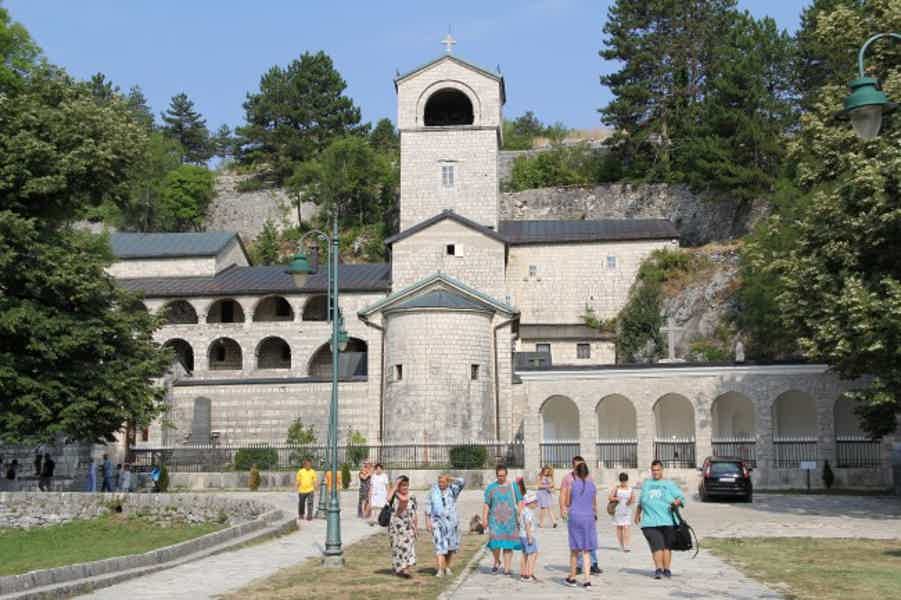 Основные святыни Черногории: Цетине, Острог и Ждребаоник - фото 1