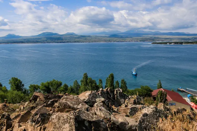 Пещера дедушки Левона, Севан и термальные ванны — фото 3