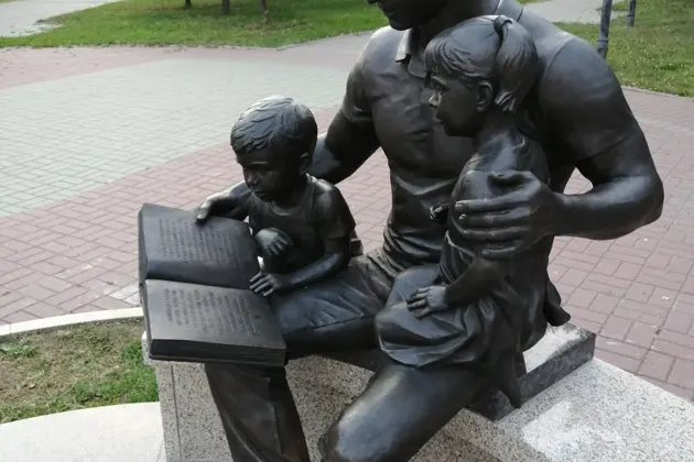 В гостях у сказки: прогулка по улице Богдана Хмельницкого — фото 2