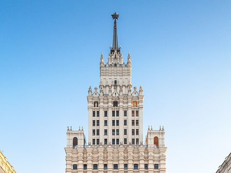 Высотное здание на площади Красных Ворот