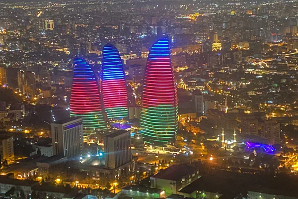 Night walk around Baku and drinking tea at a bird's eye view — photo 5, Baku | Pokataem