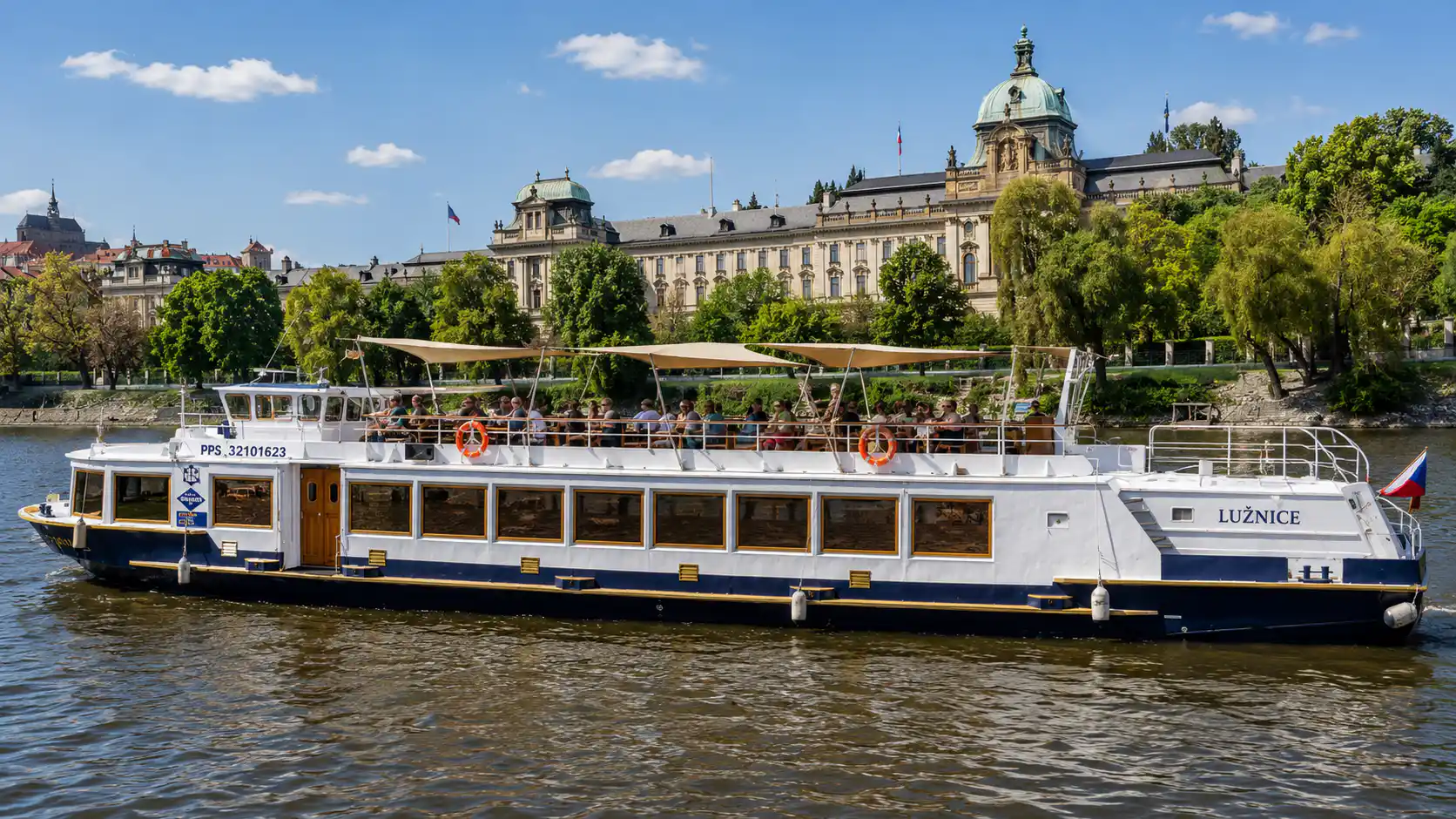 Lužnice boat