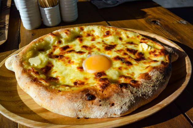 Мастер-класс по грузинской кухне в Праге с хинкали и хачапури