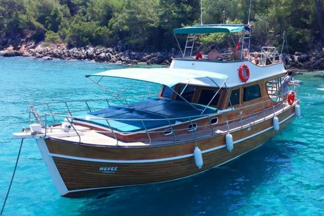 Бирюзовый рай: морская прогулка по заливу Гёкова из Мармариса