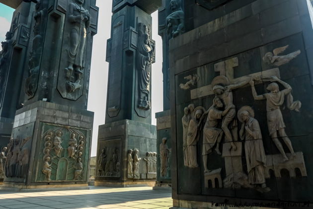 Виды Волшебный День в Лесу Сабадури и Хрониках Грузии