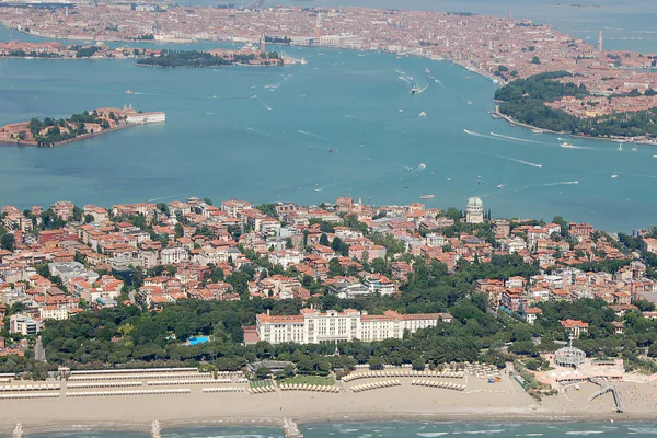 The gold island Lido of Venice — photo 2, Venice | Pokataem