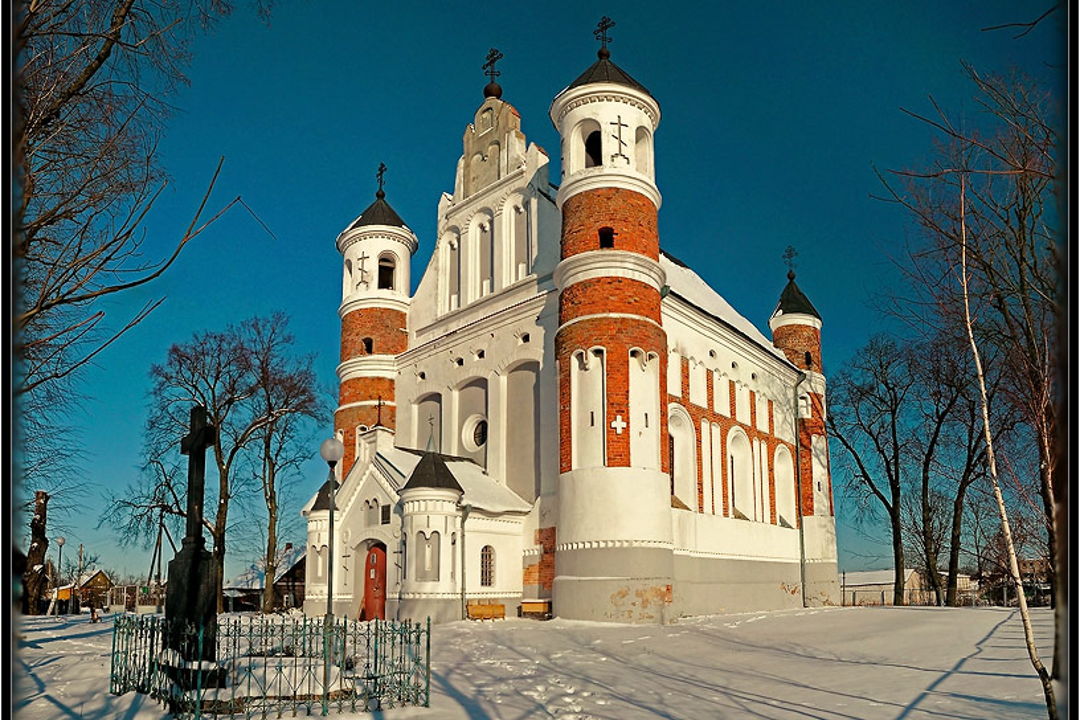 Лидский замок, костёл в Старых Василишках, церковь-крепость в Мурованке — фото 3