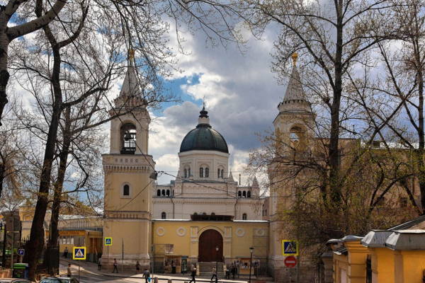 Женские монастыри Москвы