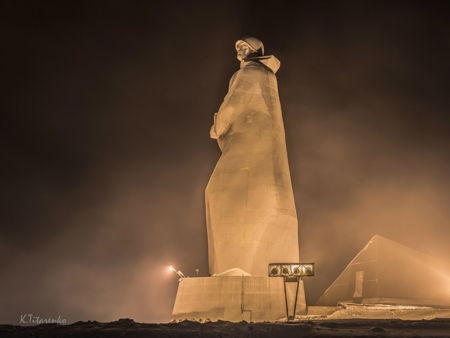 Памятник Алёша