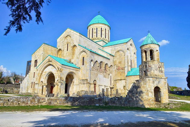Фото к экскурсии Пещеры и храмы Кутаиси