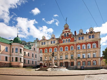 Круглая башня