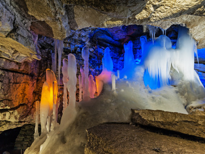 Кунгурская Ледяная пещера c лазерным шоу