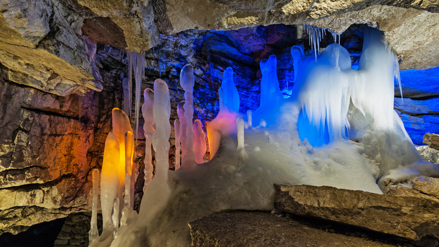 Кунгурская Ледяная пещера c лазерным шоу