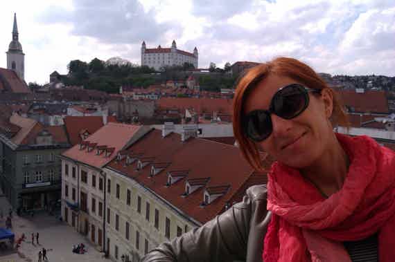 Старый город Братиславы и холм Братиславского замка. 