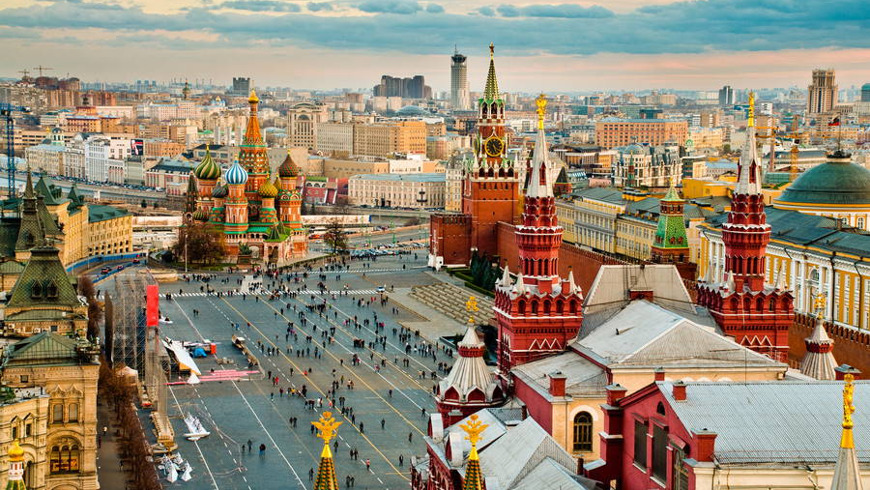По крышам Москвы: «А из нашего окна Площадь Красная видна»