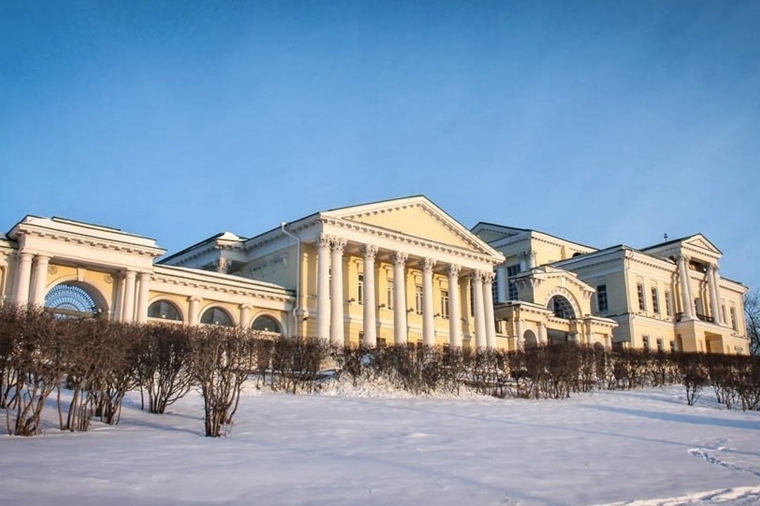 На автомобиле по ТОП-местам Екатеринбурга, Свердловска и Ёбурга — фото 1