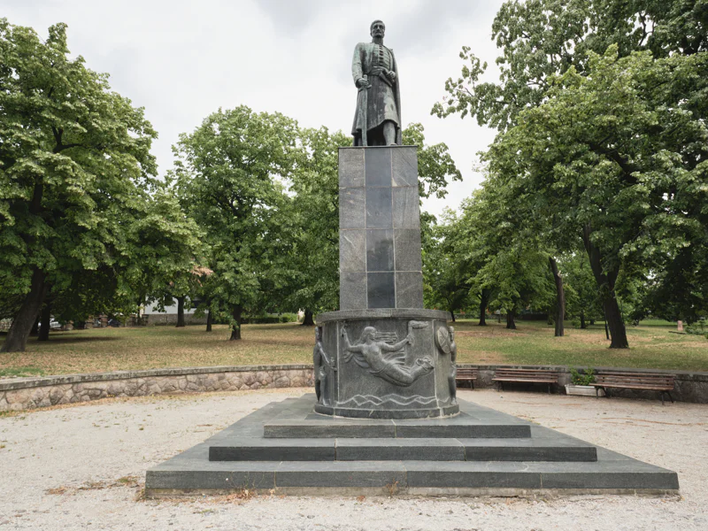 Топола, Авала: вотчина королевской династии и грандиозный памятник — фото 4, Белград | Покатаем
