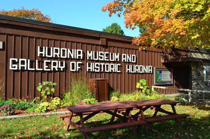 Экскурсия в индейскую деревню — музей 16 века на севере Онтарио с круизом по Джордан Бэй