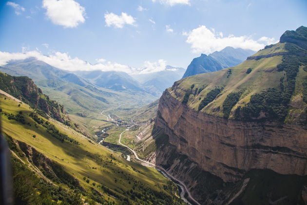 Виды Спрятанная в ледниках и первозданной природе Верхняя Балкария