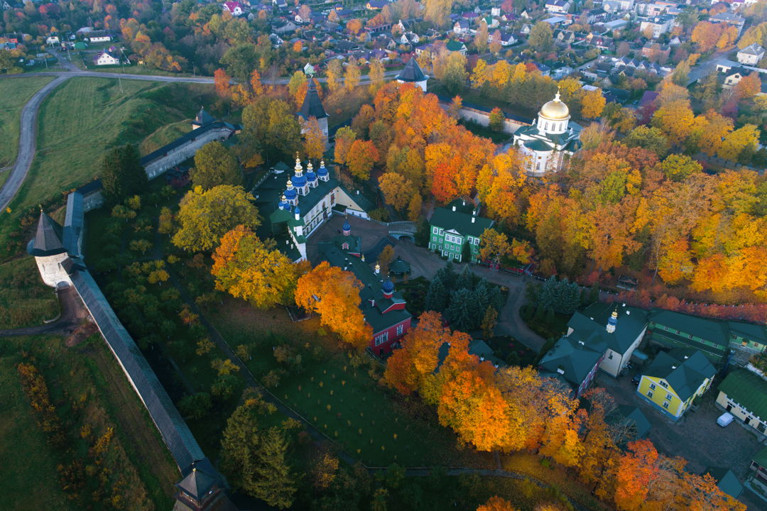 Индивидуальная экскурсия в Псково-Печерский монастырь — фото 6