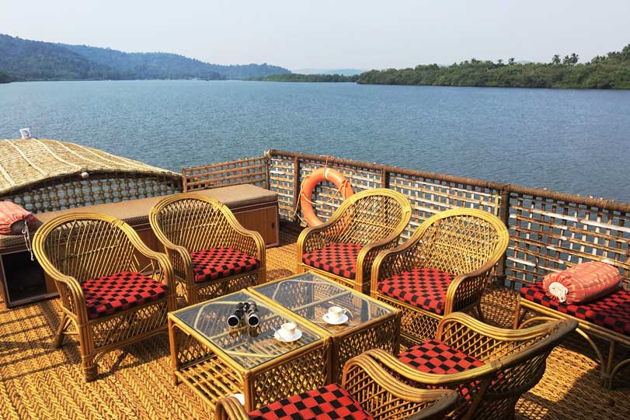 Виды Houseboat – дом на воде. Круиз по реке с ночевкой