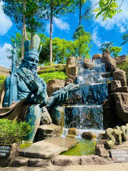 Далат за один день в мини-группе: горы, кофе и храмы из керамики - фото 1