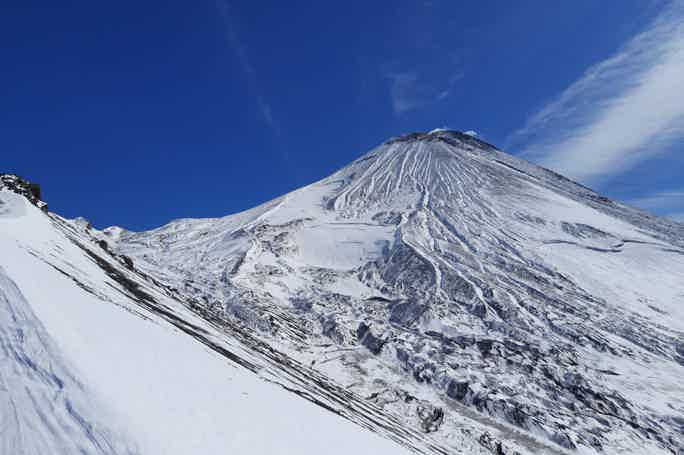Восхождение к кратеру активного Авачинского вулкана