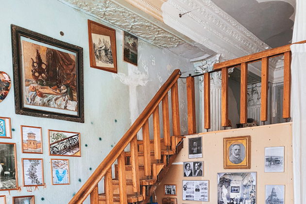 Виды Петербургская история на лестнице дома Бака: от парадной до коммуналки