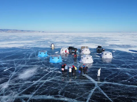 Ледовый кураж: неподражаемый лед, тысячи звезд и серебро Байкала
