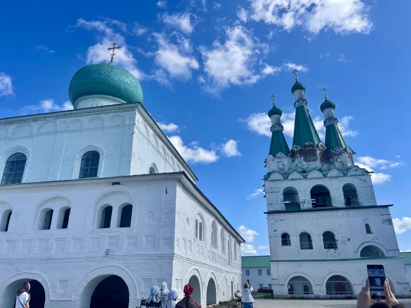 Двухдневное путешествие к Монастырю Александра Свирского и Мандрогам — фото 6, Санкт-Петербург | Покатаем