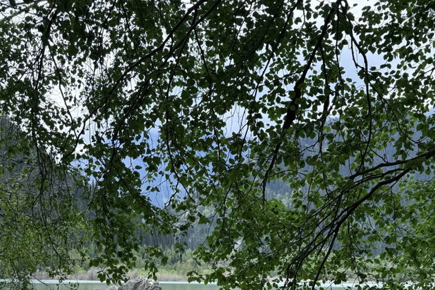 Виды Тургеньский водопад и озеро Иссык