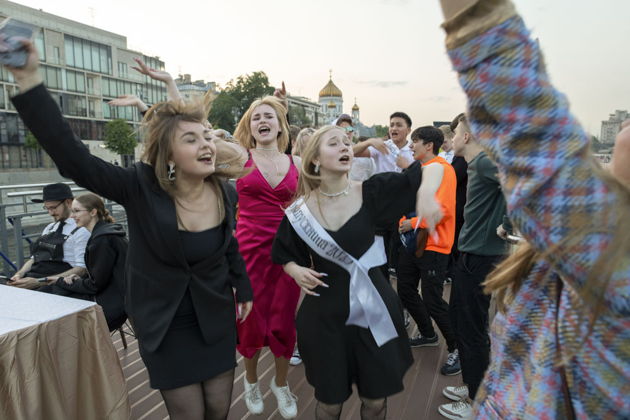 Виды Последний звонок на теплоходе «Легенда»