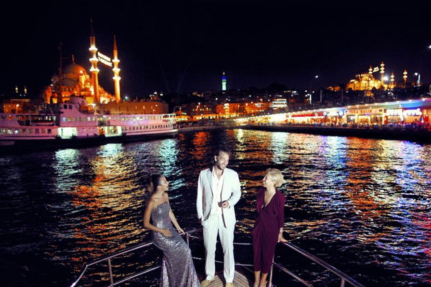 Виды Круиз по Босфору в новогоднюю ночь 