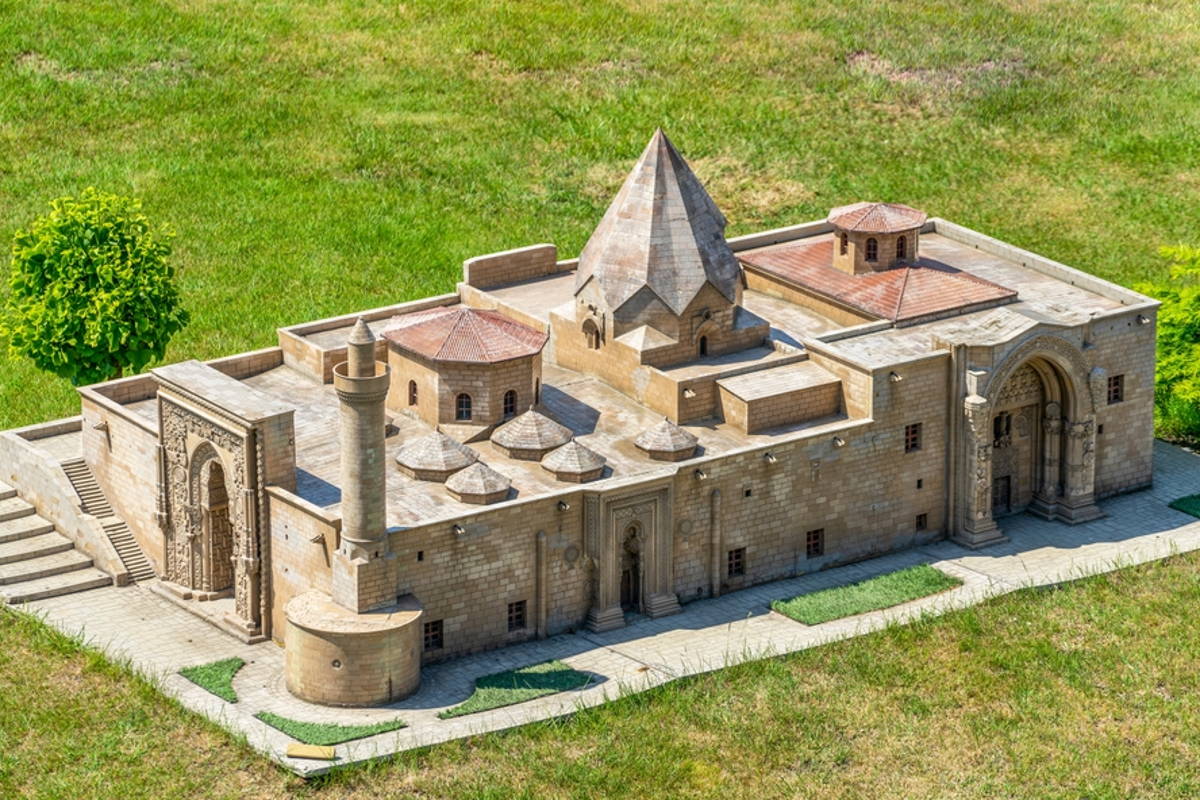 Миниатюрк