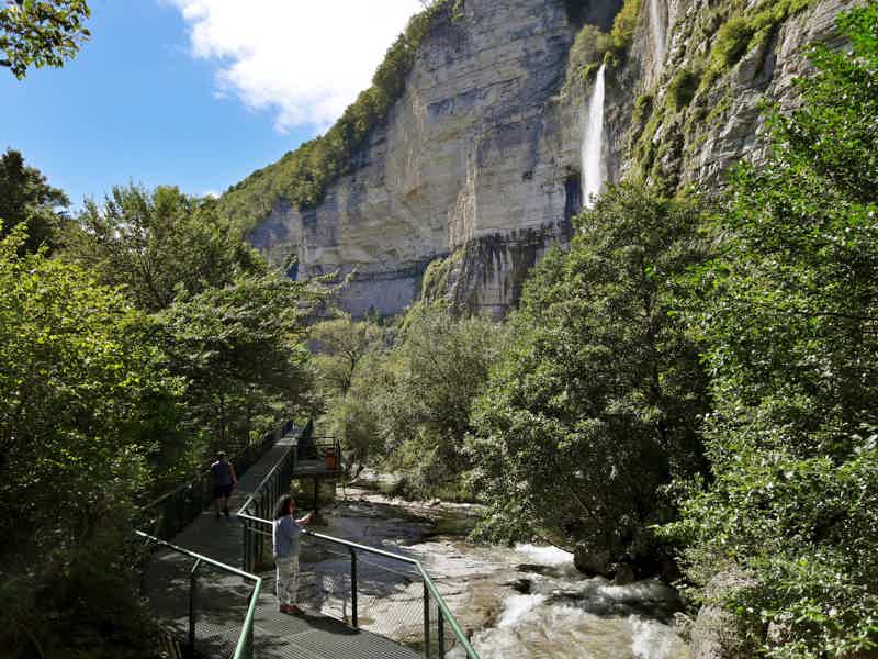Каньон Окаце, водопады Кинчха и Горячие серные источники за один день - фото 1