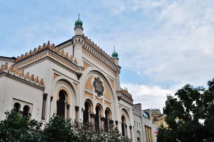 Prague Jewish Quarter And Synagogue Walking Tour With Admission Tickets
