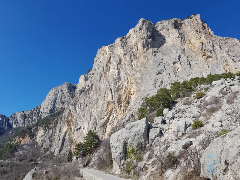 Золотой треугольник горного Крыма: Балаклава, Бахчисарай, Инкерман — фото 5, Ялта | Покатаем