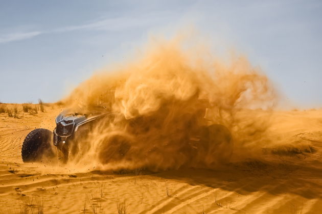 Виды Золотые дюны Дубая — сафари на Hummer с фотосессией и ужином