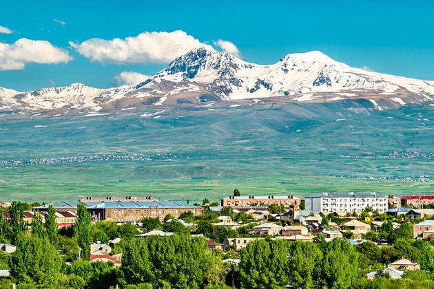 Монастырь Агарцин, Дилижана и озеро Севан из Гюмри или из Еревана