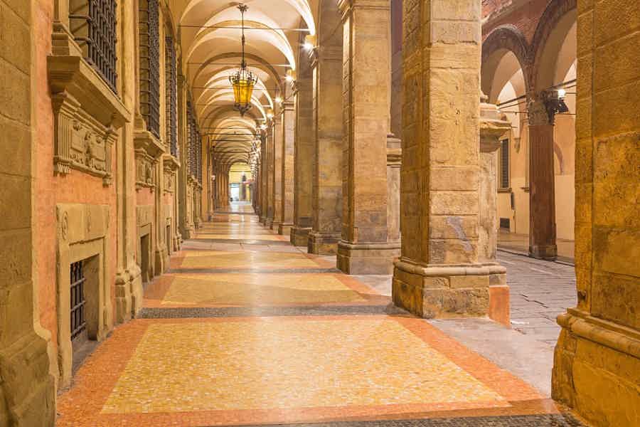 Город рекордов, город-сюрприз: обзорная прогулка по Болонье - фото 6