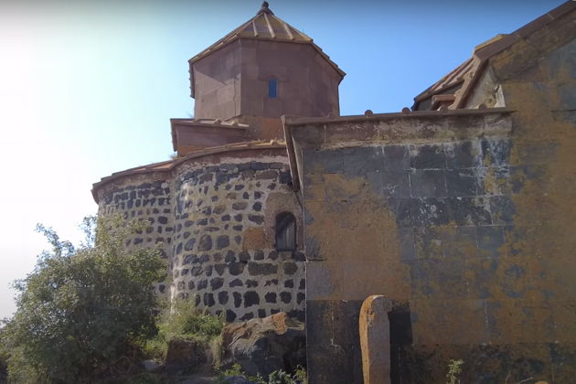 Главное изображение экскурсии - Озеро Севан —Монастырь  Айраванк — Сырная дегустация — Норадуз "Хачкары"