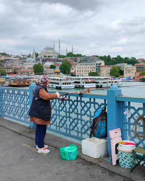 Ловля Рыбы с Моста: Новый Уровень Релаксации в Стамбуле! - фото 2