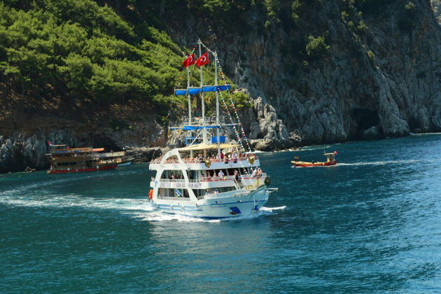 Виды Прогулка на современной яхте 