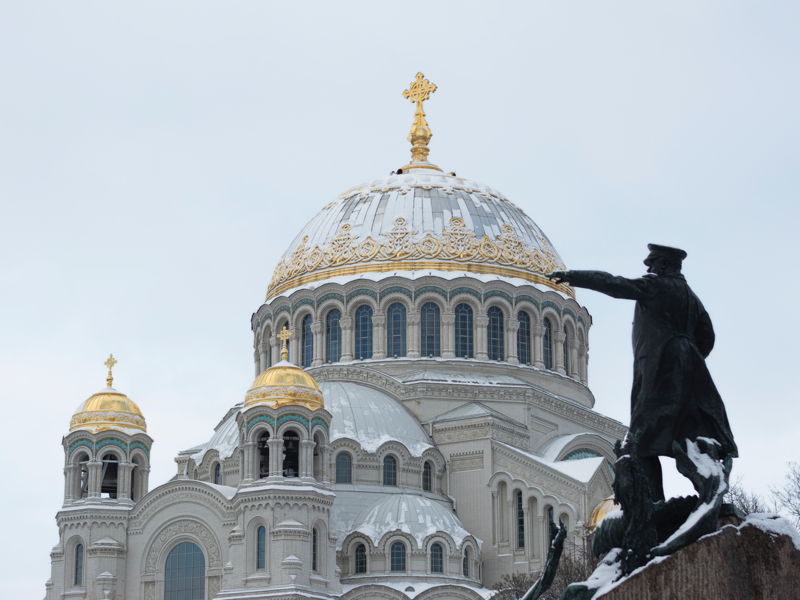 На Родину героев в Кронштадт с профессиональным краеведом на автомобиле - экскурсия в Санкт-Петербург, Россия