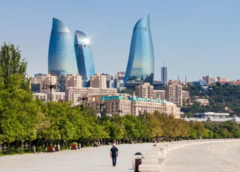 Обзорная прогулка по Баку