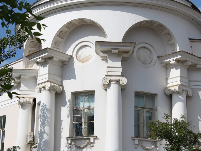 Архитектурный променад по купеческой набережной — фото 2, Астрахань | Покатаем