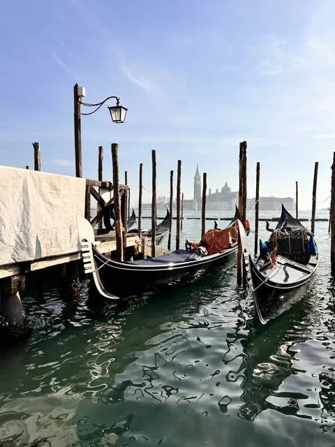 Утренняя групповая экскурсия «Все тайны и загадки Венеции»