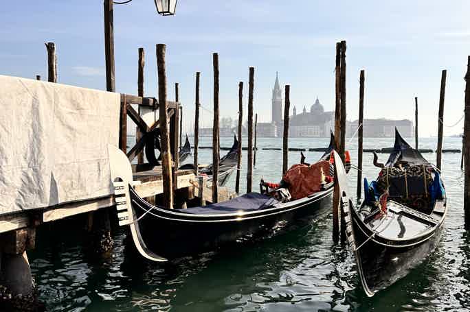 Утренняя групповая экскурсия «Все тайны и загадки Венеции»
