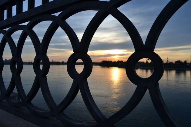 Виды Вечерний Иркутск на автомобиле